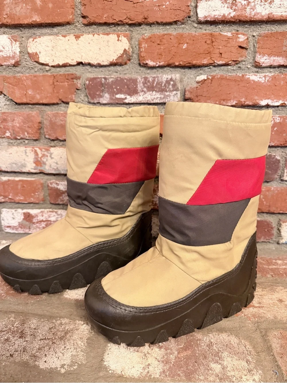 Vintage 1980s ProWings Moon Boots Snow Boots